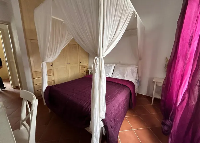 Semesterbostad Demy *